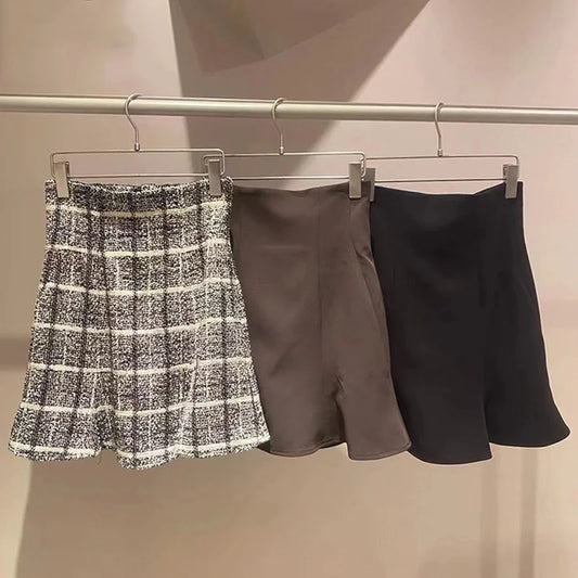 Kuzuwata Spring Temperament Woman Skirt High Waist All-match Mini Skirts Female Retro Plaid Short Faldas Mujer 2023 New Trendy